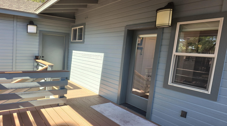 KITCHEN DECK TO GARAGE