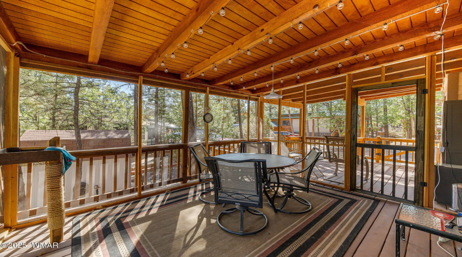 Screened in Porch