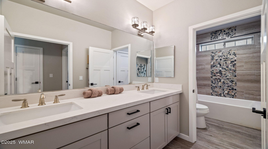 On-Suite Bathroom w/Dual Vanity