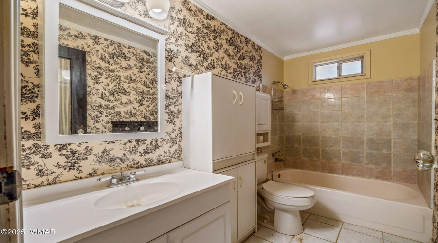 2nd Bathroom