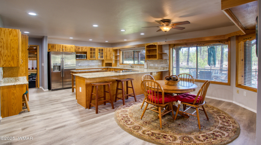 Kitchen Dining Area