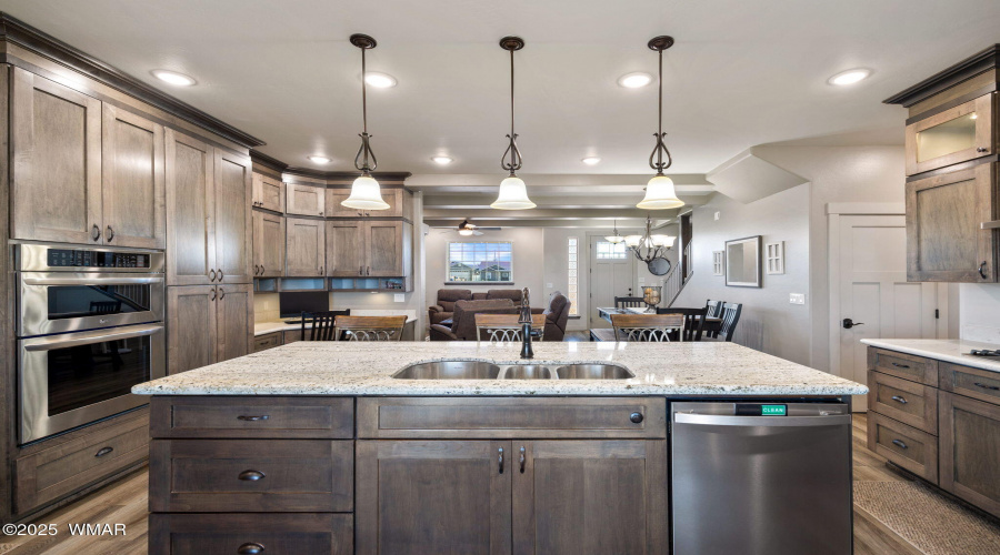 1030MedallionCir-TaylorAZ-11