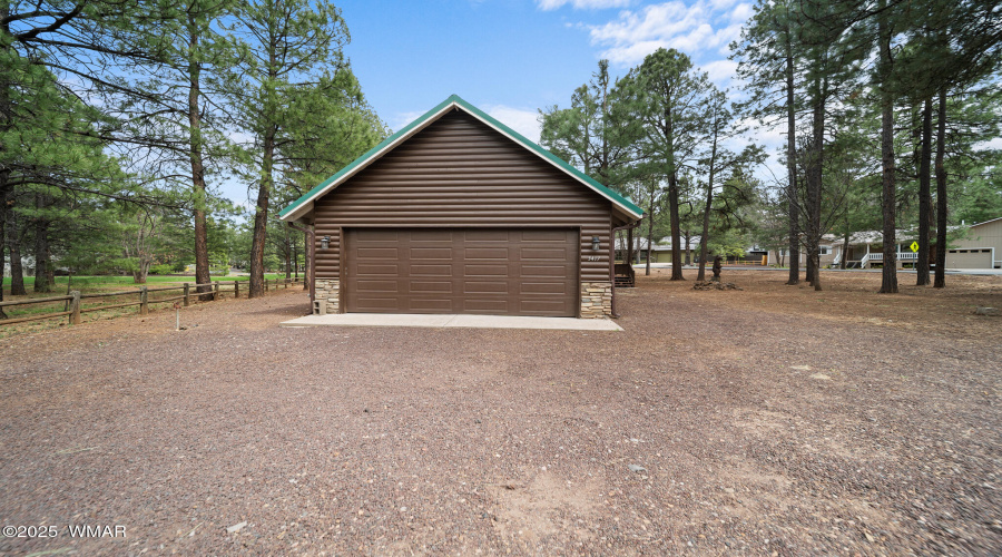 Garage-02090