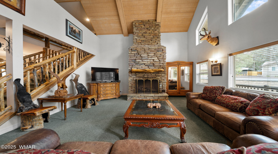 LivingRoom-02102