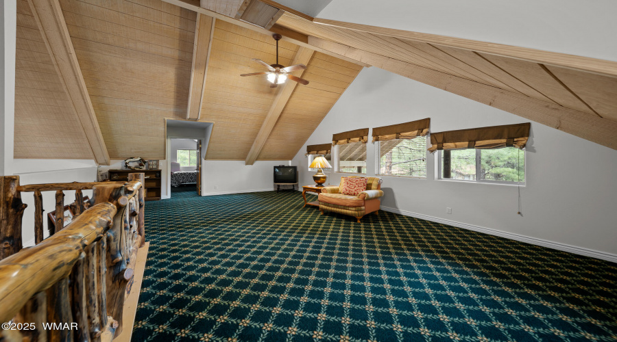 Loft-02222