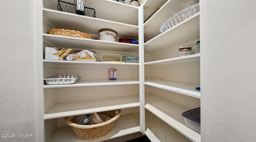Pantry-02154
