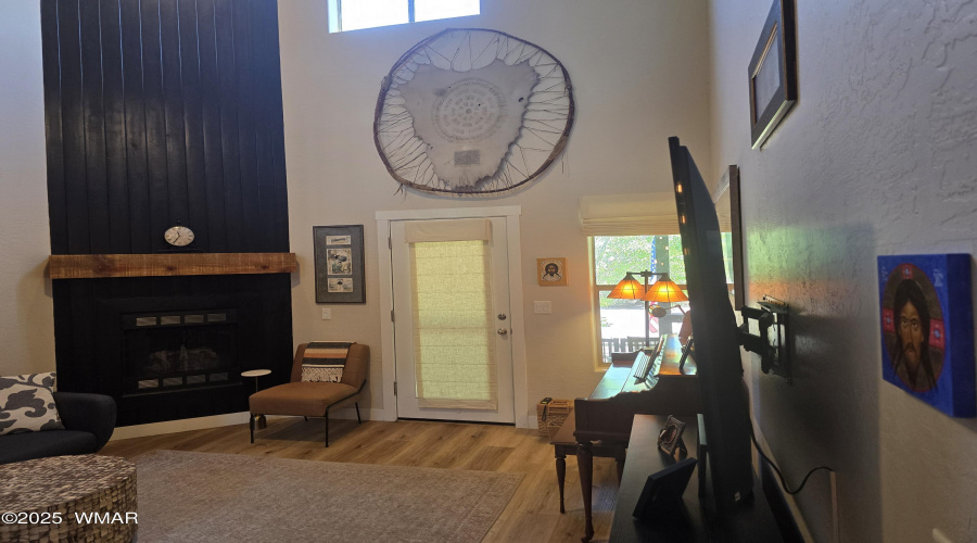 10 - Living Room