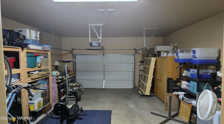 29 - Garage