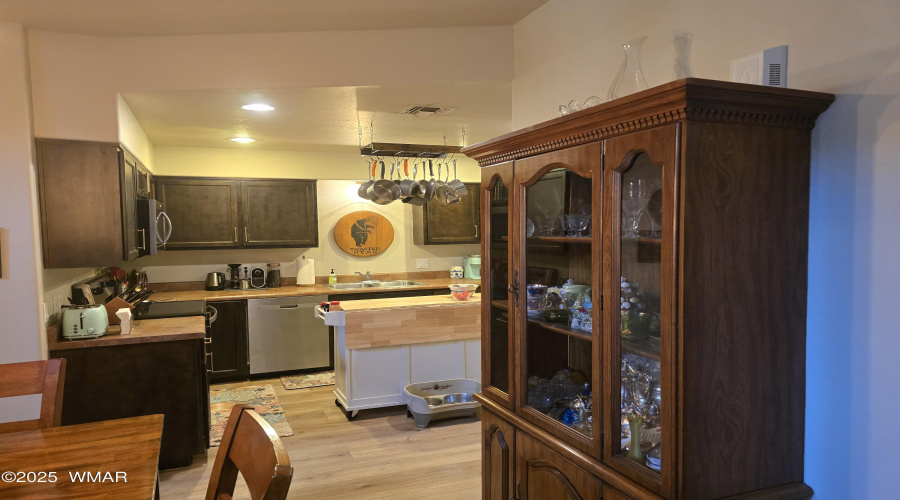 6 -Kitchen