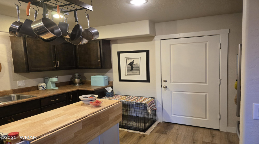 7 - Kitchen