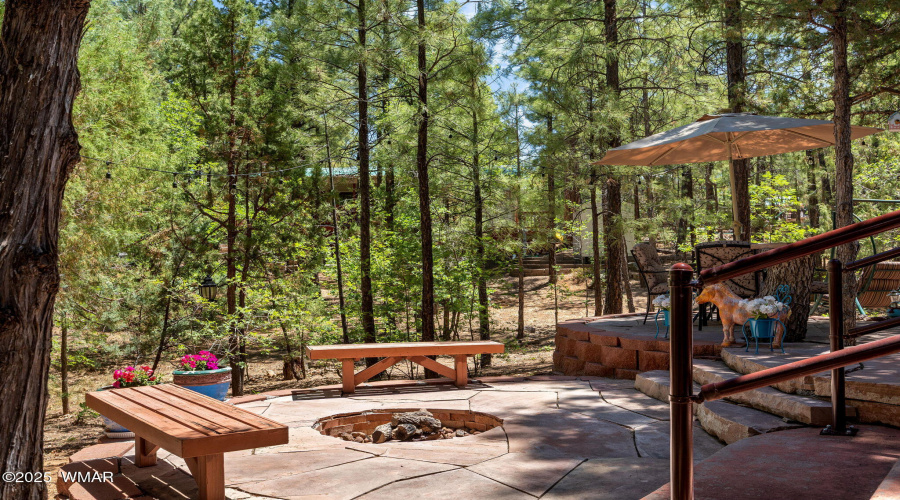 Outdoor patio with gas fire pit
