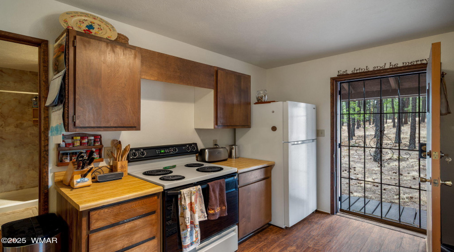 KITCHEN 2