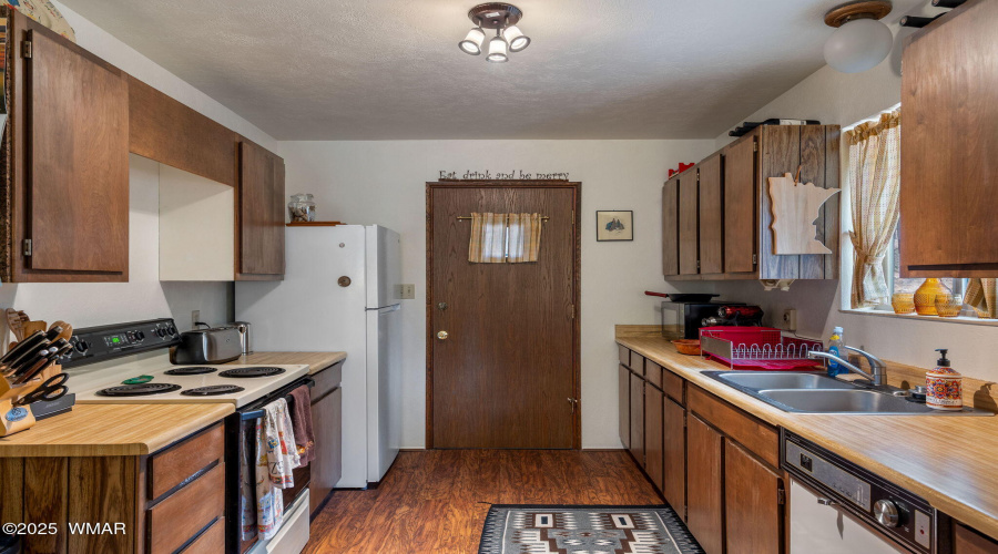 KITCHEN 3
