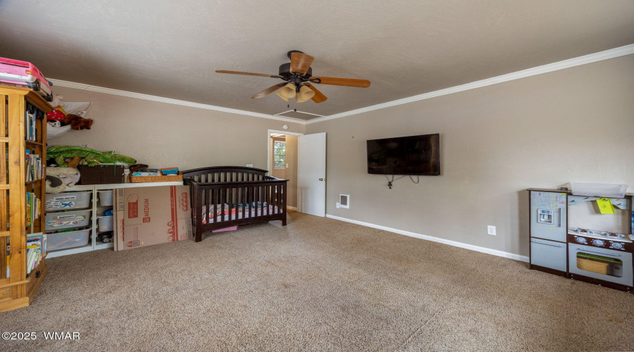 extra living room/ play room