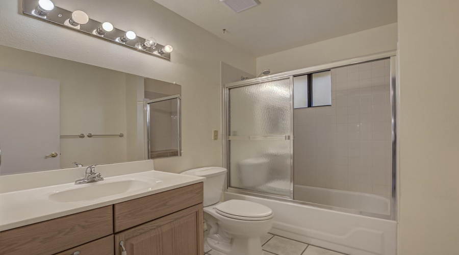 Upstairs Hall Bathroom