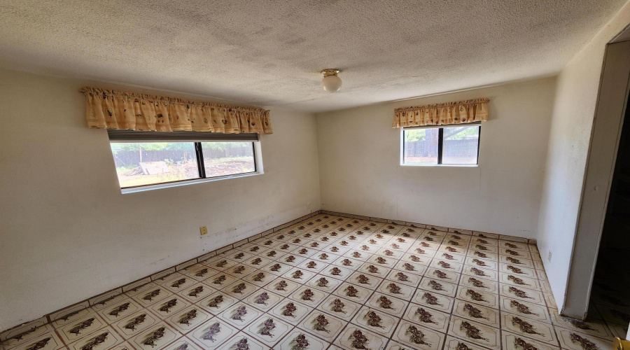 Bedroom off hallway to kitchen