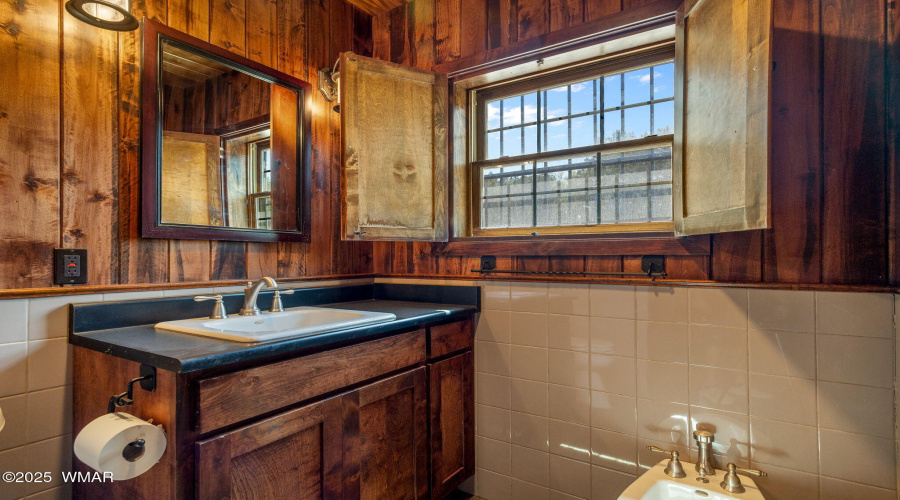 1 bedroom full bathroom