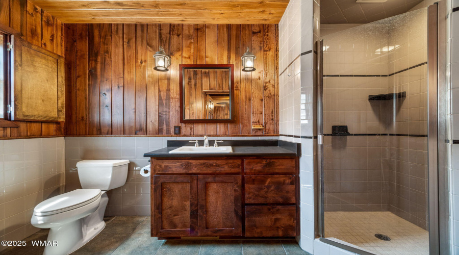 2 bedroom full bathroom