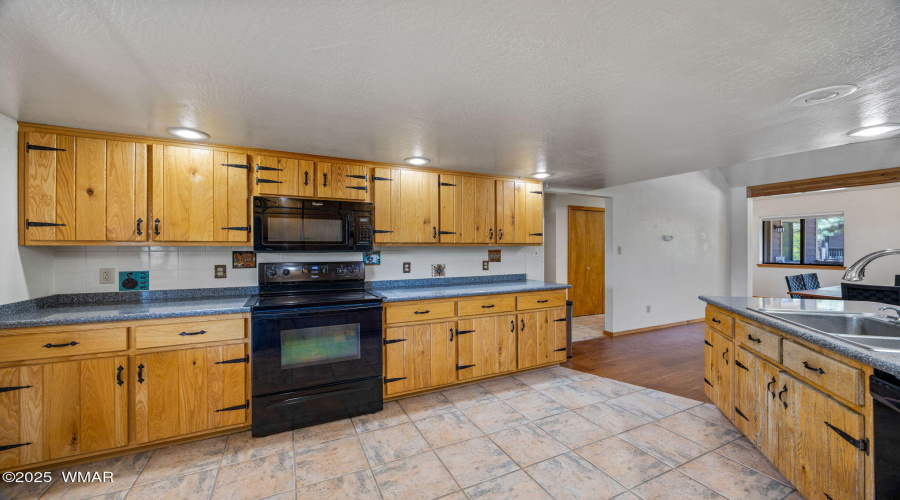 2232EagleLn-Overgaard-AZ-12