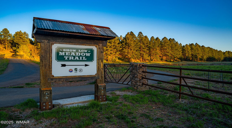 Show Low Meadow Trail