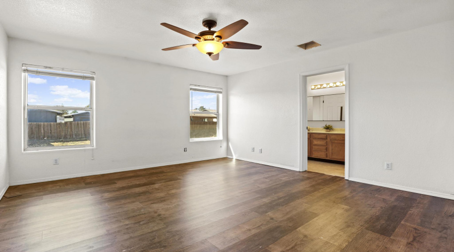 Master Bedroom b