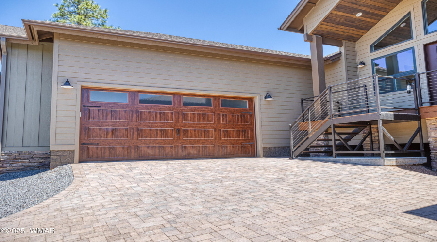 004_Two car garage