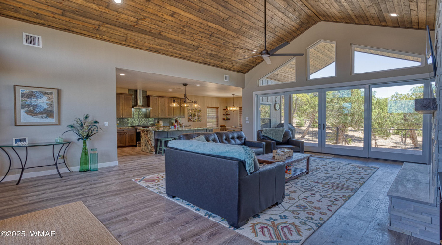 008_Living Room