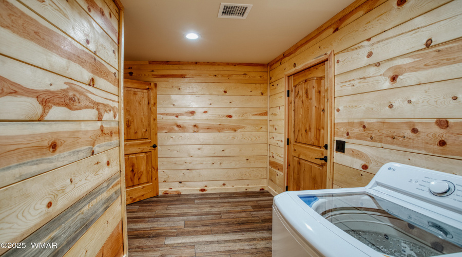 Mud/Laundry Room