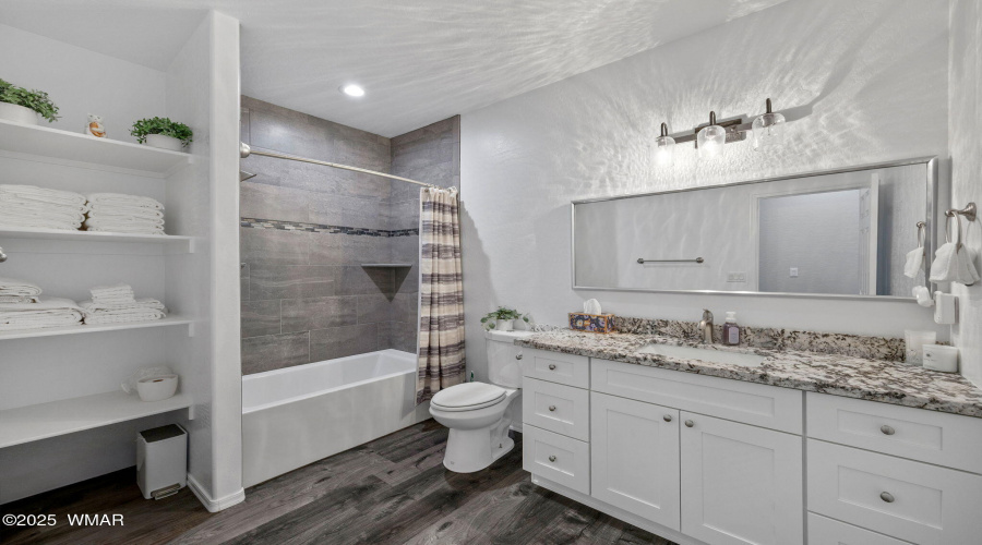 Guest Full Bath