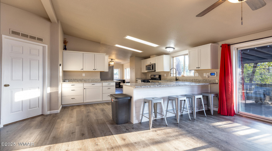 Dining/Kitchen