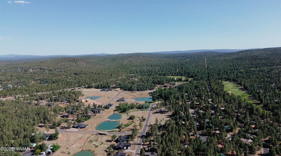 Golfing, Lakes, Parks, Shopping...