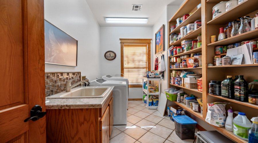 Pantry & Laundry Room