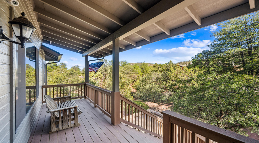 Front Covered Deck (2)