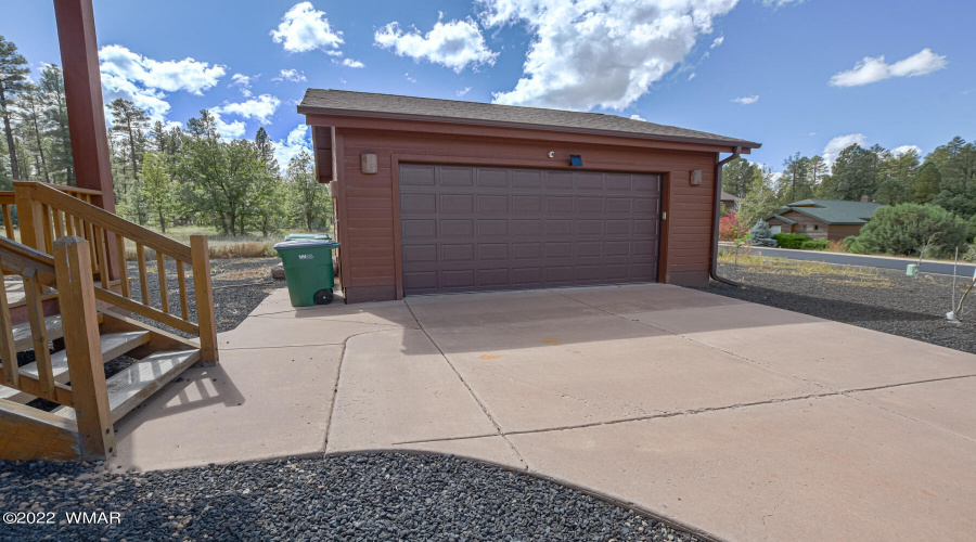 Detached Garage