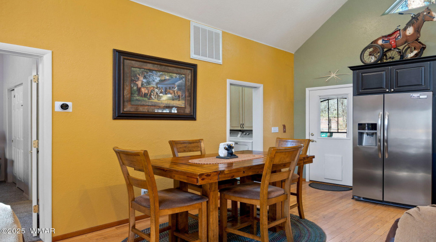 Kitchen Eat-In Dining