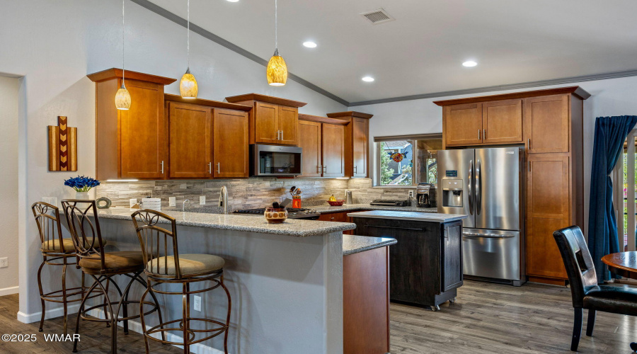 Kitchen with Breakfast Bar