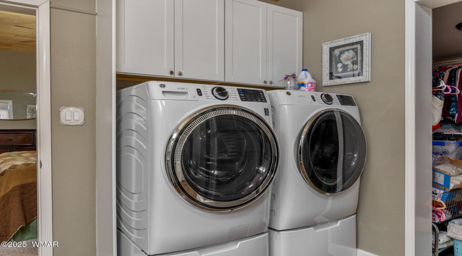 Washer/Dryer in Primary Bedroom
