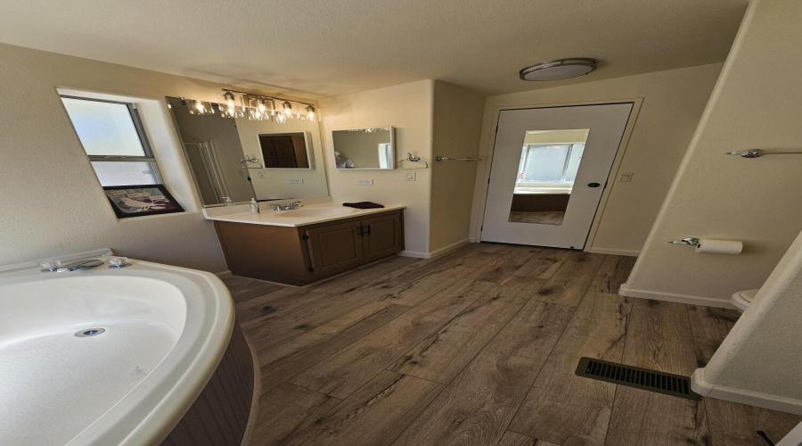Master bath3