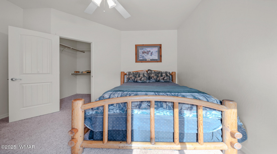 Bedroom4Lodge-03296