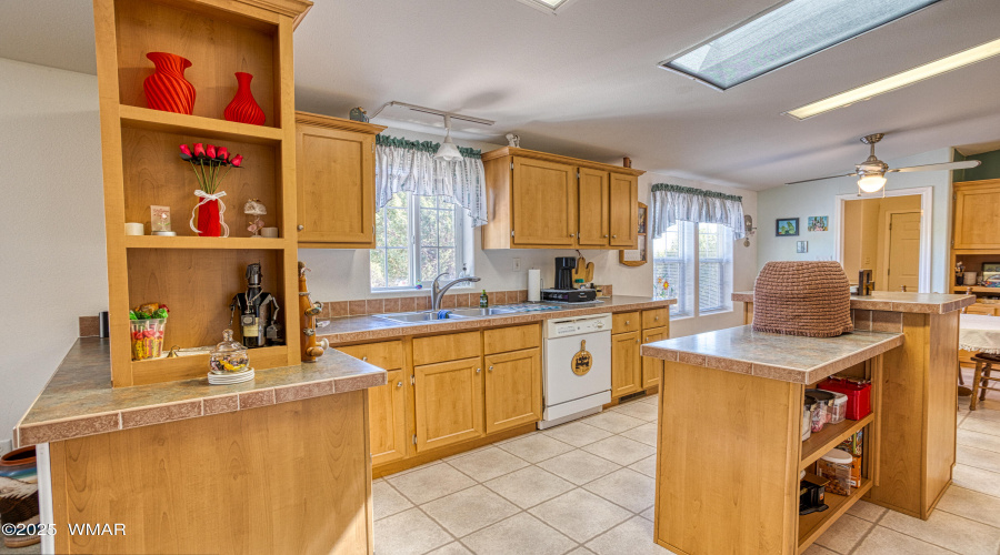 21 CR 3205, Vernon, AZ 85940
