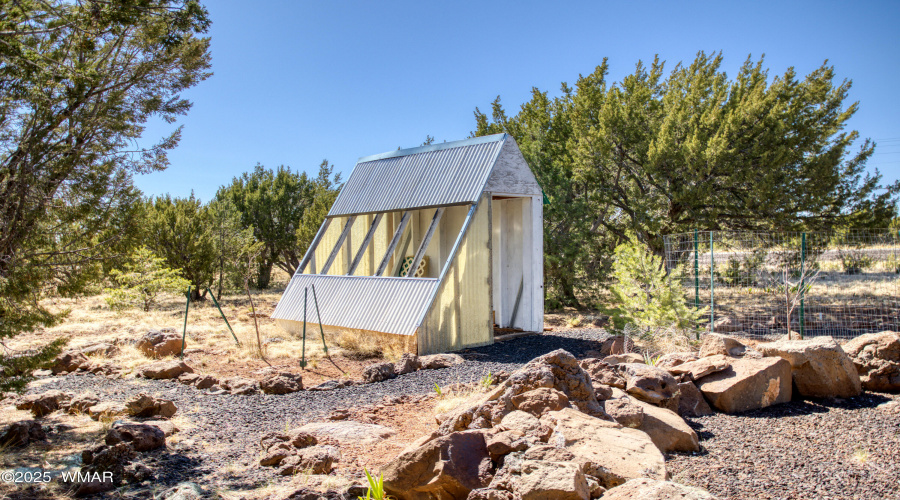 21 CR 3205, Vernon, AZ 85940