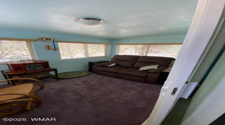 21 CR 3205, Vernon, AZ 85940