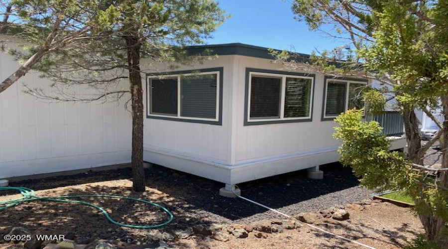 21 CR 3205, Vernon, AZ 85940