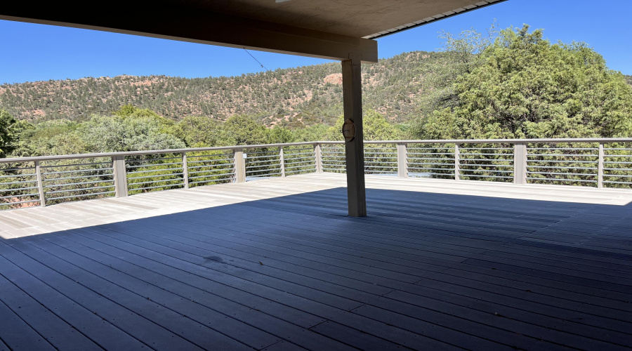 300 degrees wraparound porch