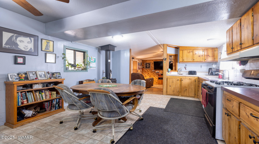 Eat-in Kitchen