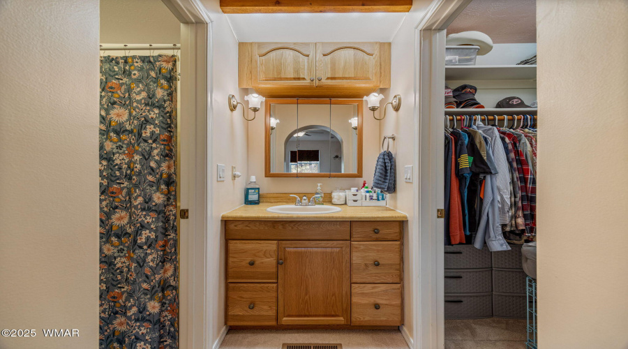 Primary En Suite