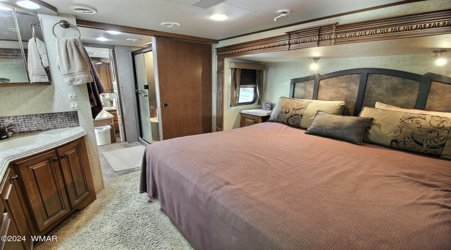 King size bed