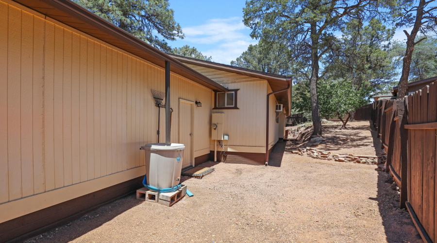 Side yard w Wood Fence