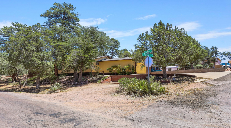 Corner Lot-Cul-de-sac