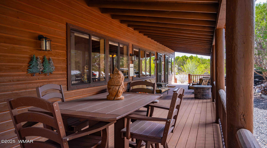 Spacious Back Deck